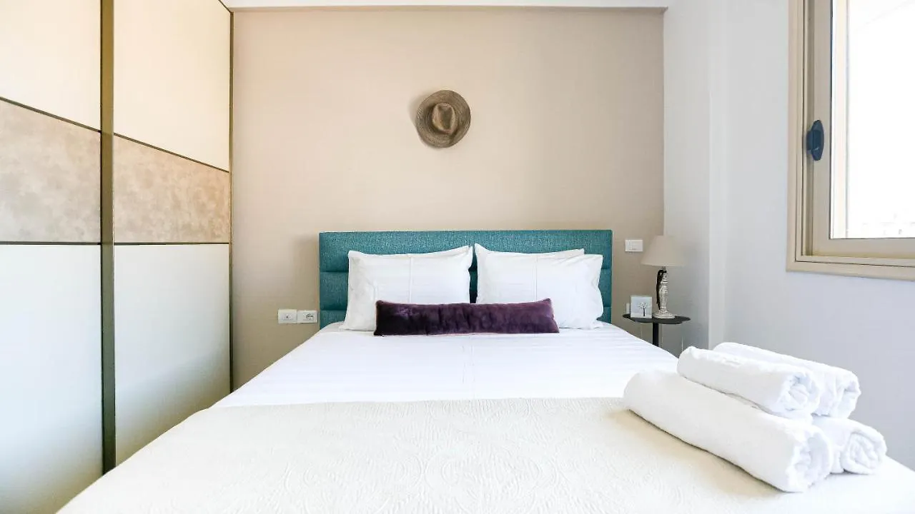 Επικοινωνία με το Luxury Central Suite 3 - Cozy, 3 Min Beach